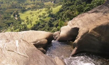 Diyaluma Fall Trips