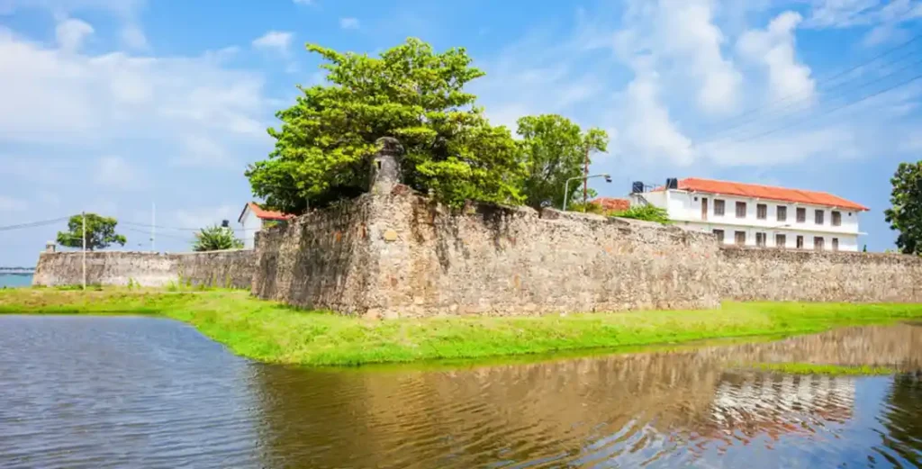 Batticaloa Dutch Fort Tours