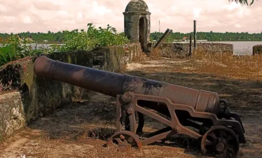 Batticaloa Dutch Fort Tours