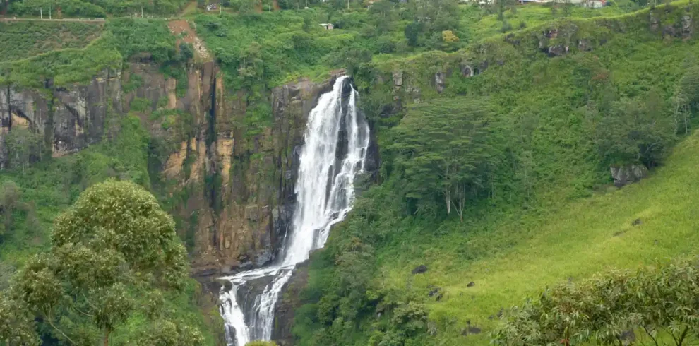 Dunhinda Fall Tours